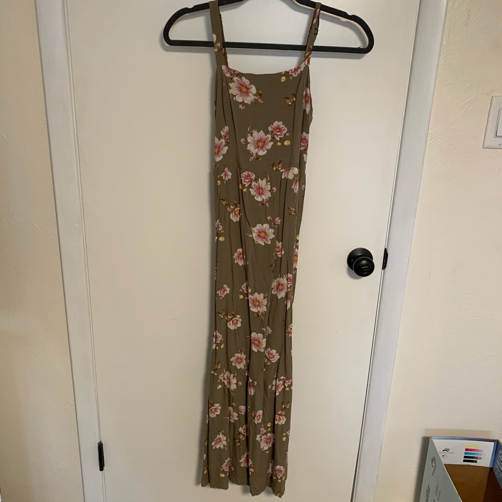 Xhilaration maxi dress size small